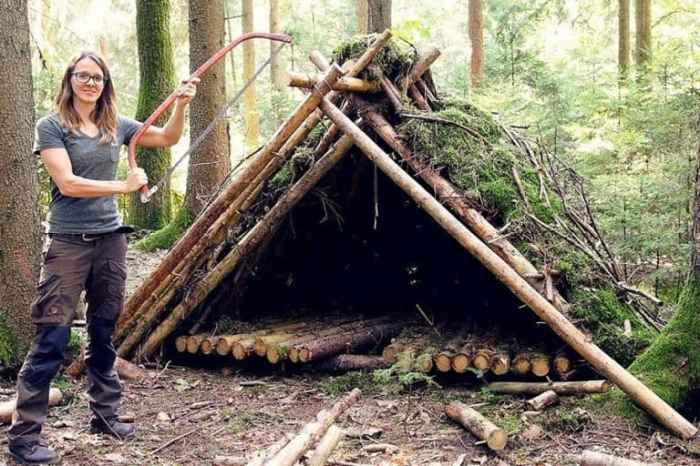 A shelter made of buffalo skins